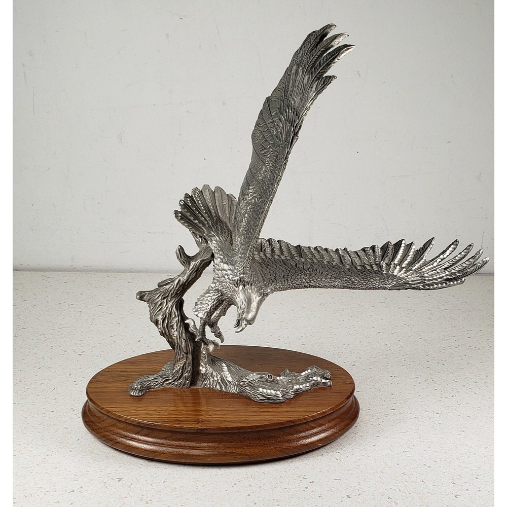MASTERWORKS PEWTER EAGLE Limited Edition Fine Wood Base Landing #898-/2300